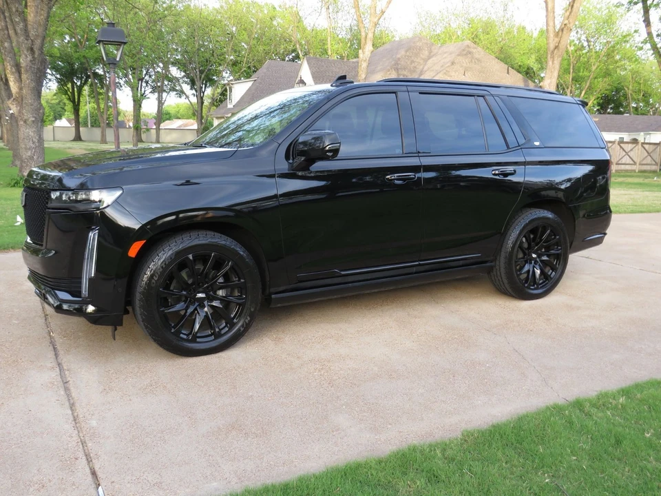 2023 Cadillac Escalade 5th Gen - Image 4 of 12