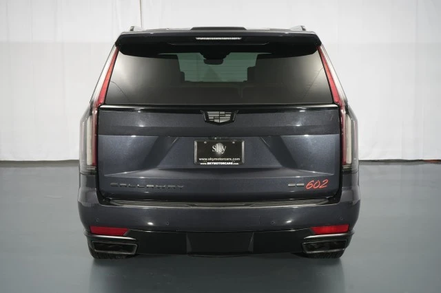 2023 Cadillac Escalade 5th Gen - Image 18 of 21