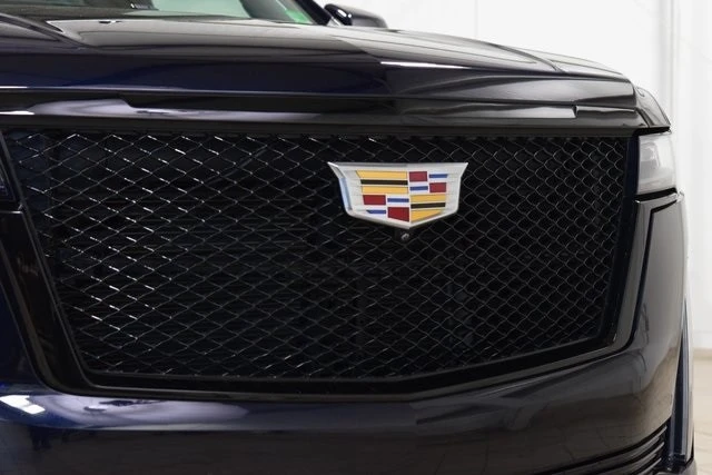 2023 Cadillac Escalade 5th Gen - Image 11 of 12