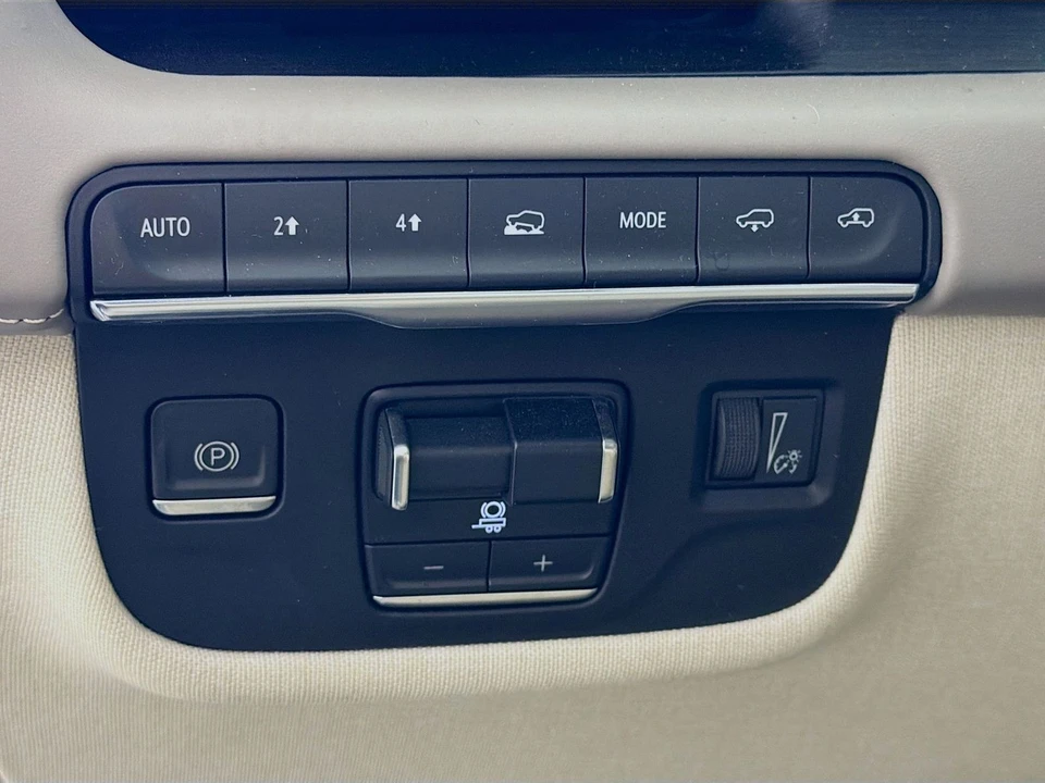 2023 Cadillac Escalade 5th Gen - Image 12 of 21