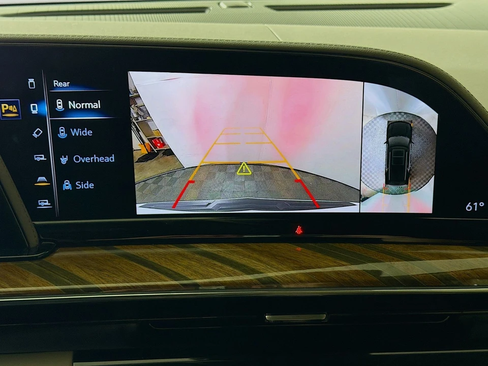 2023 Cadillac Escalade 5th Gen - Image 19 of 21