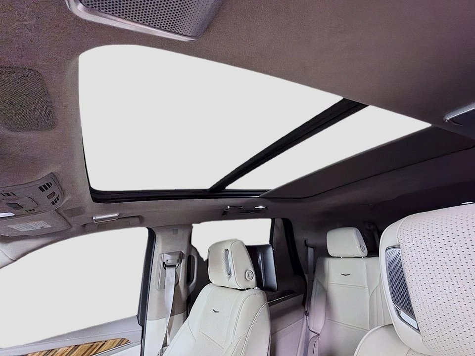 2023 Cadillac Escalade 5th Gen - Image 16 of 21