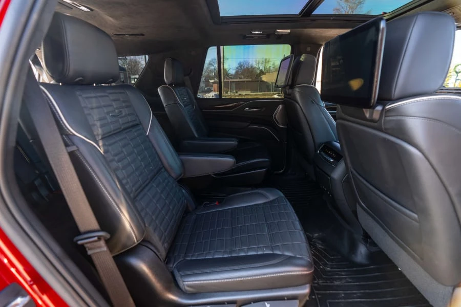 2023 Cadillac Escalade 5th Gen - Image 18 of 26