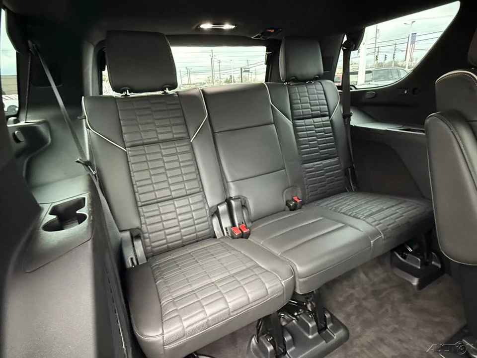 2023 Cadillac Escalade 5th Gen - Image 14 of 21