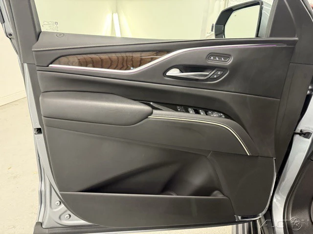2023 Cadillac Escalade 5th Gen - Image 10 of 12