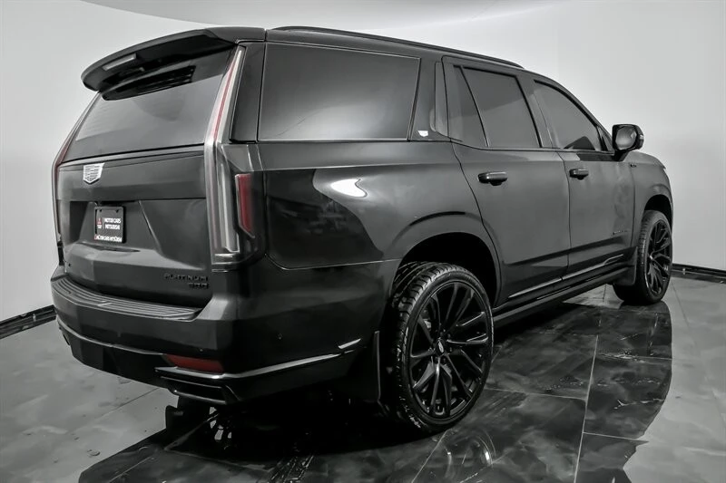 2023 Cadillac Escalade 5th Gen - Image 10 of 21