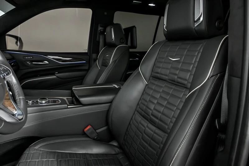 2023 Cadillac Escalade 5th Gen - Image 19 of 21