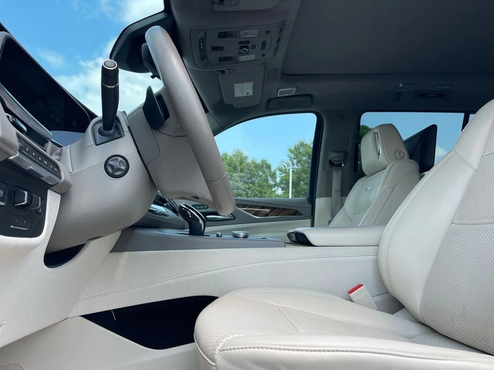 2023 Cadillac Escalade 5th Gen - Image 9 of 12
