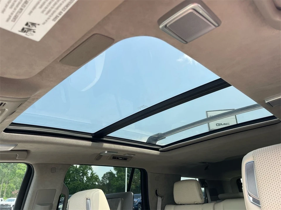 2023 Cadillac Escalade 5th Gen - Image 12 of 12