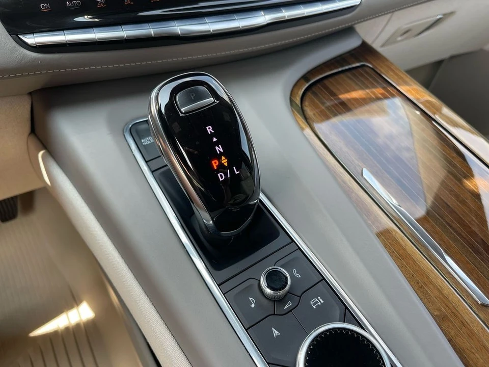 2023 Cadillac Escalade 5th Gen - Image 20 of 21