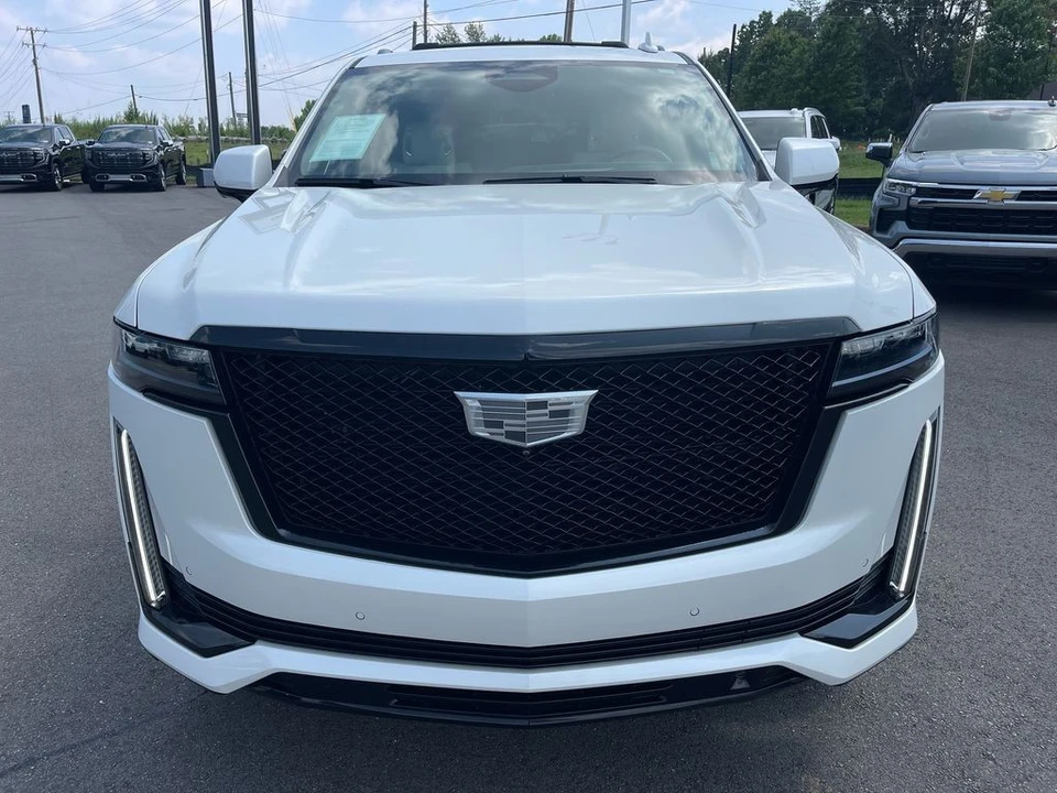 2023 Cadillac Escalade 5th Gen - Image 8 of 21