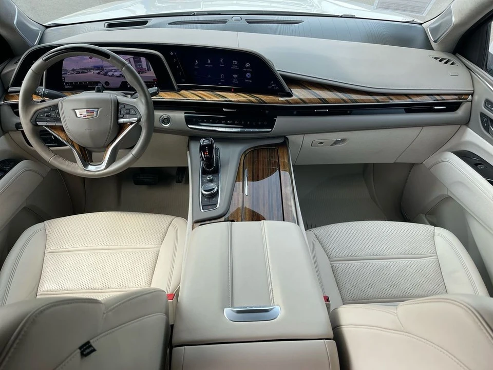 2023 Cadillac Escalade 5th Gen - Image 16 of 21
