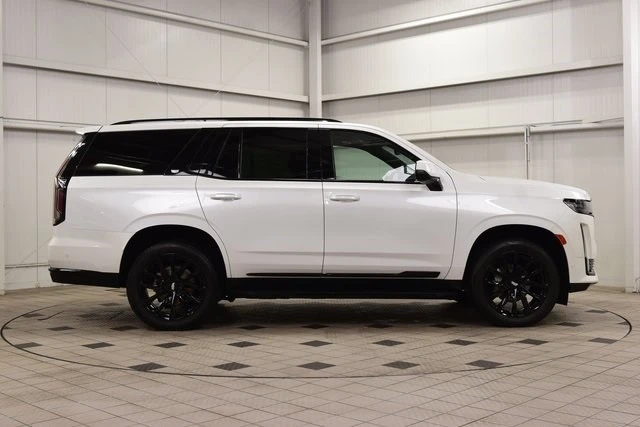2023 Cadillac Escalade 5th Gen - Image 9 of 12