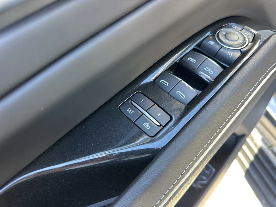 2023 Cadillac Escalade 5th Gen - Image 11 of 12