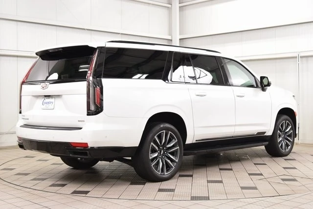 2023 Cadillac Escalade 5th Gen - Image 8 of 12