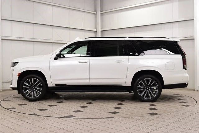 2023 Cadillac Escalade 5th Gen - Image 4 of 12