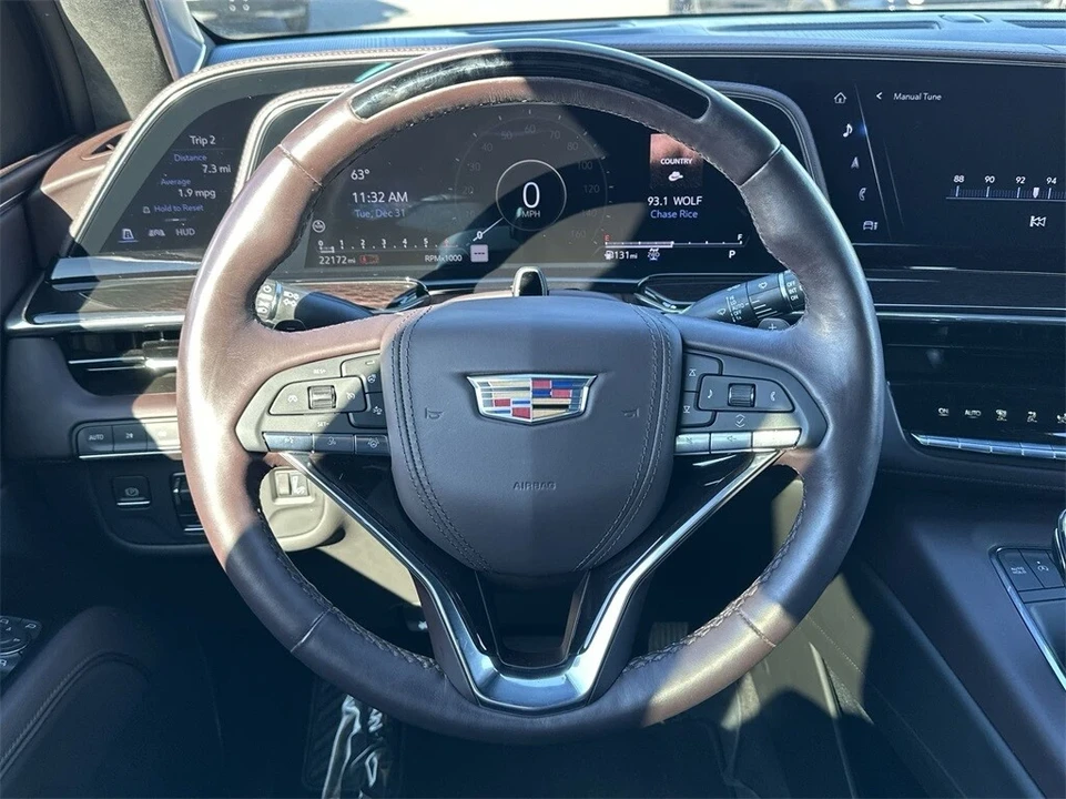 2023 Cadillac Escalade 5th Gen - Image 17 of 21