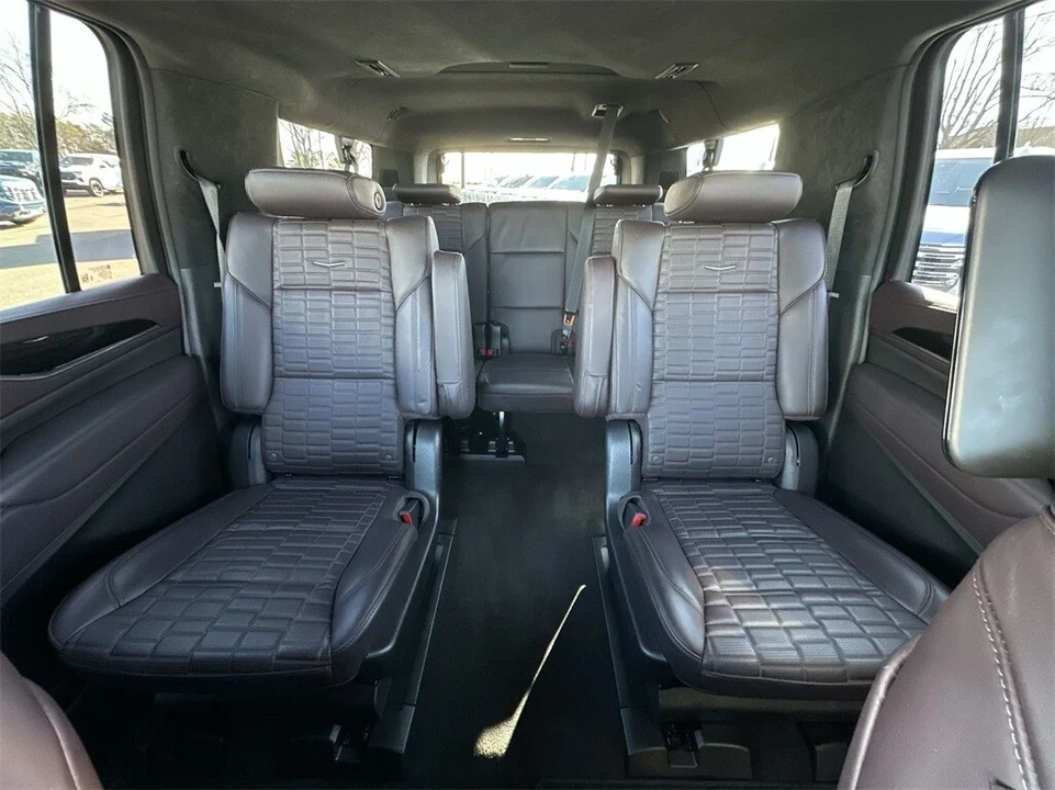 2023 Cadillac Escalade 5th Gen - Image 13 of 21