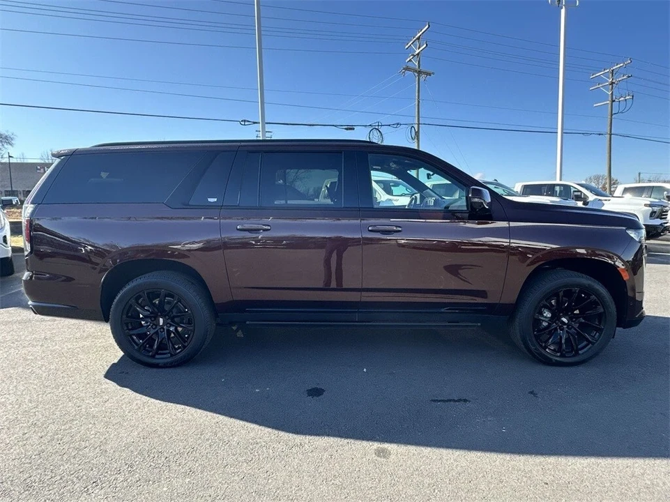 2023 Cadillac Escalade 5th Gen - Image 6 of 12