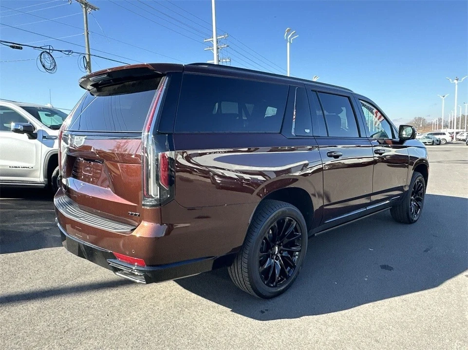 2023 Cadillac Escalade 5th Gen - Image 5 of 12