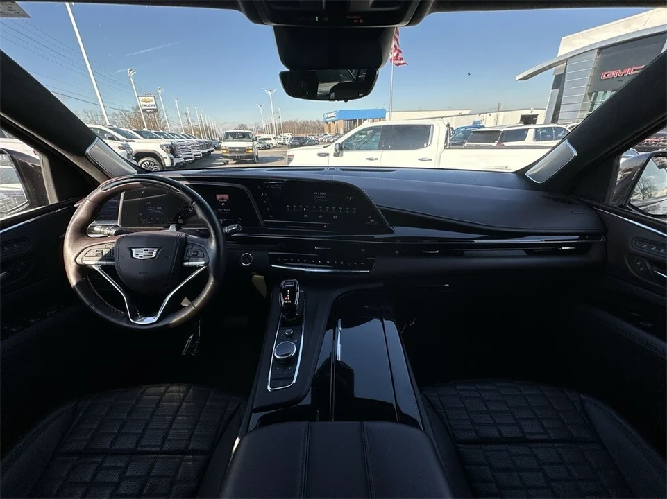 2023 Cadillac Escalade 5th Gen - Image 16 of 21