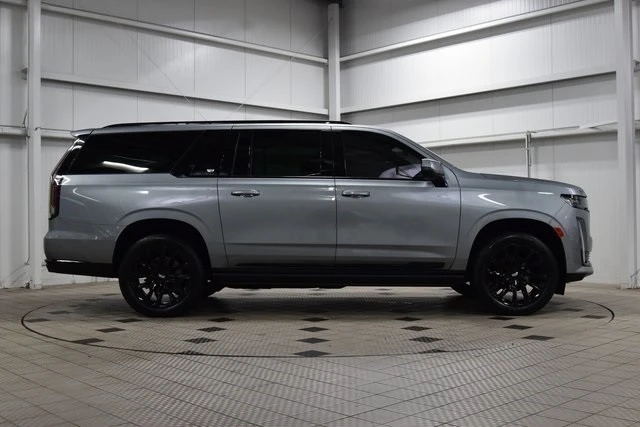 2023 Cadillac Escalade 5th Gen - Image 9 of 12