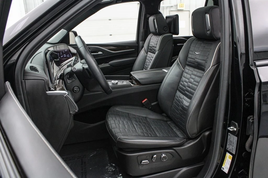 2023 Cadillac Escalade 5th Gen - Image 13 of 21