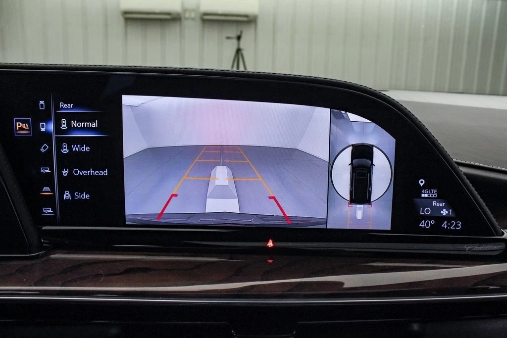 2023 Cadillac Escalade 5th Gen - Image 18 of 21