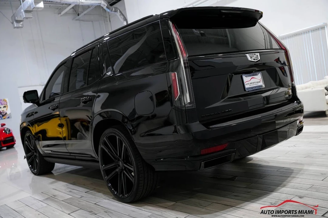 2023 Cadillac Escalade 5th Gen - Image 20 of 21