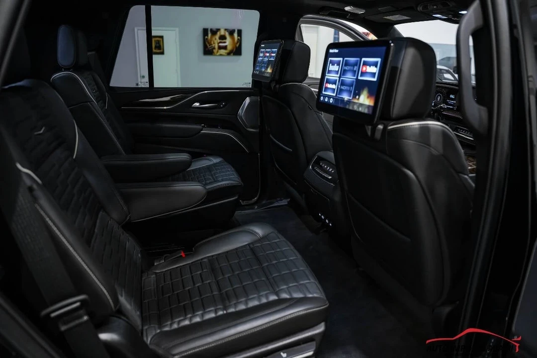 2023 Cadillac Escalade 5th Gen - Image 12 of 21