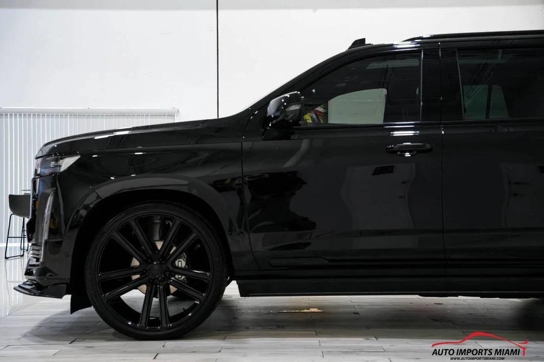 2023 Cadillac Escalade 5th Gen - Image 16 of 21