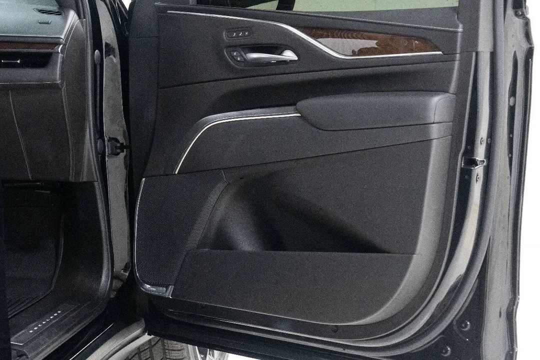 2023 Cadillac Escalade 5th Gen - Image 20 of 21
