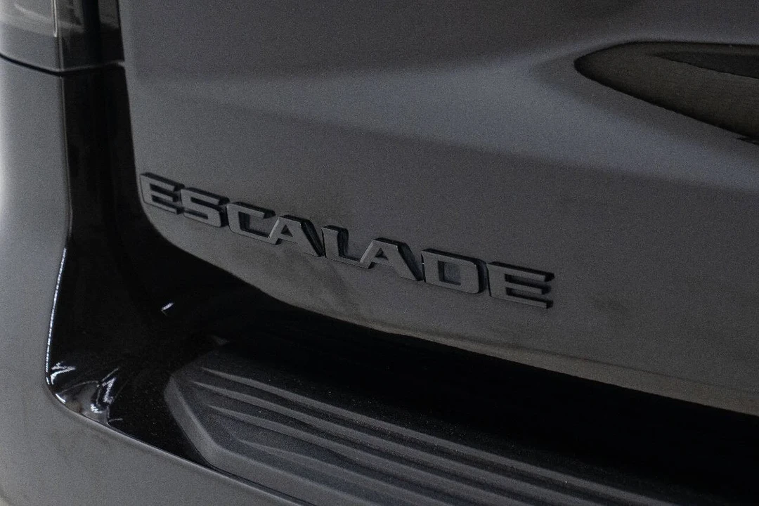 2023 Cadillac Escalade 5th Gen - Image 18 of 21