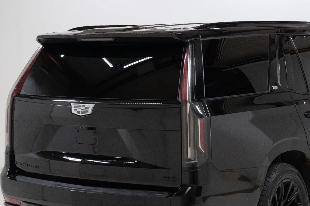 2023 Cadillac Escalade 5th Gen - Image 15 of 21