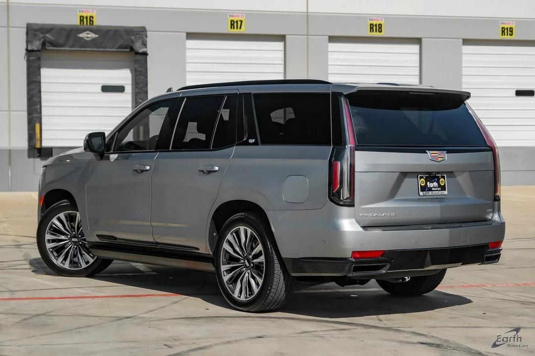 2023 Cadillac Escalade 5th Gen - Image 10 of 12