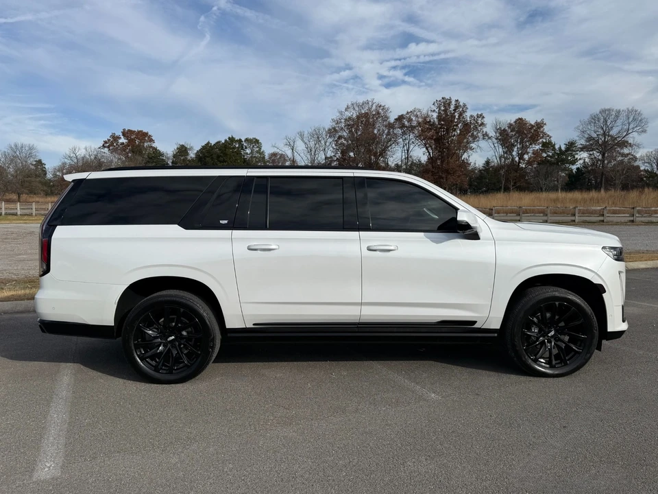 2023 Cadillac Escalade 5th Gen - Image 7 of 12