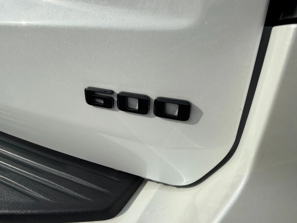 2023 Cadillac Escalade 5th Gen - Image 11 of 12