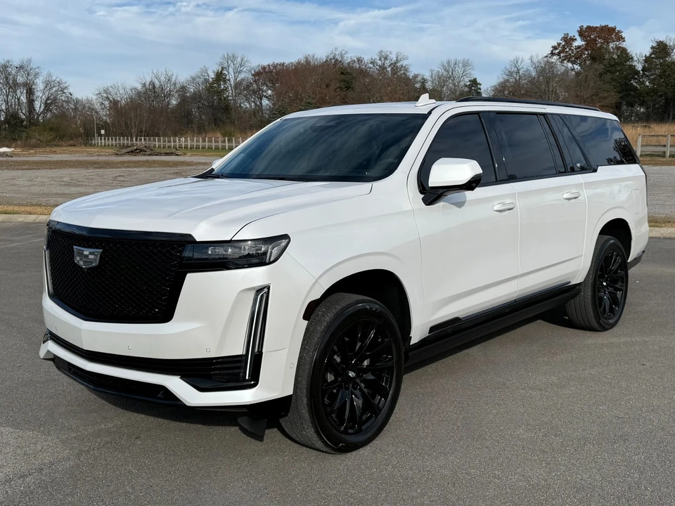 2023 Cadillac Escalade 5th Gen - Image 2 of 12