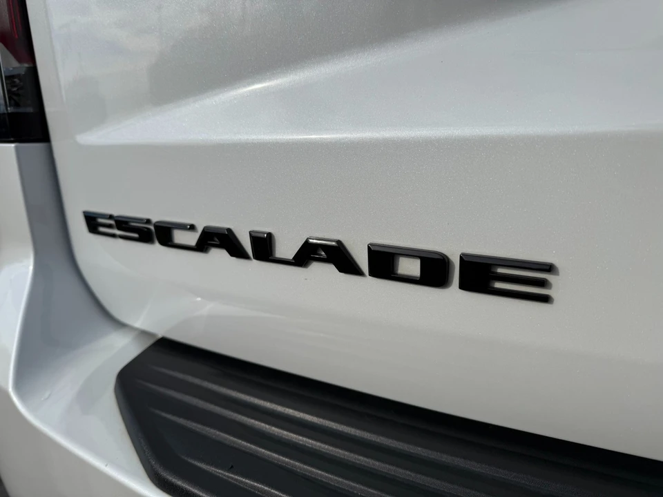2023 Cadillac Escalade 5th Gen - Image 9 of 12