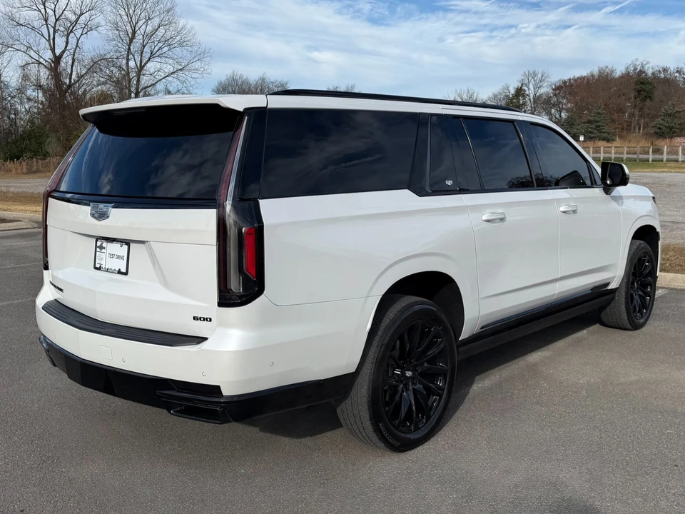 2023 Cadillac Escalade 5th Gen - Image 3 of 12