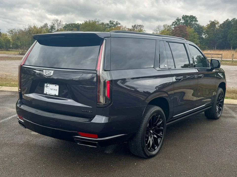 2023 Cadillac Escalade 5th Gen - Image 3 of 12