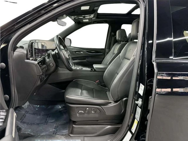 2023 Cadillac Escalade 5th Gen - Image 10 of 12