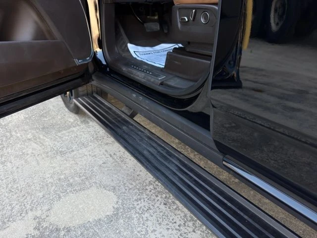 2023 Cadillac Escalade 5th Gen - Image 16 of 21