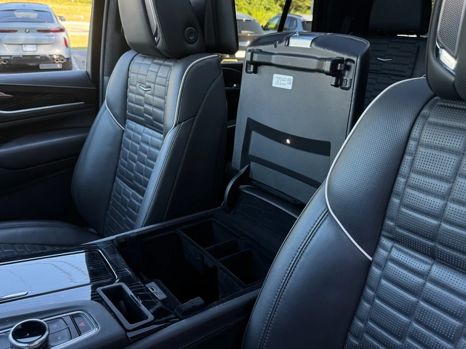 2023 Cadillac Escalade-V 5th Gen - Image 14 of 21