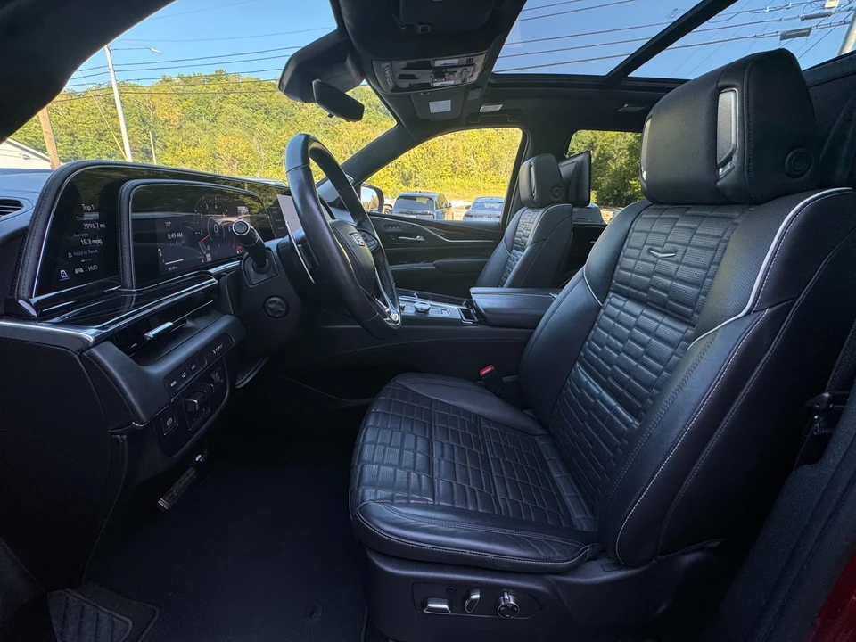 2023 Cadillac Escalade-V 5th Gen - Image 9 of 21