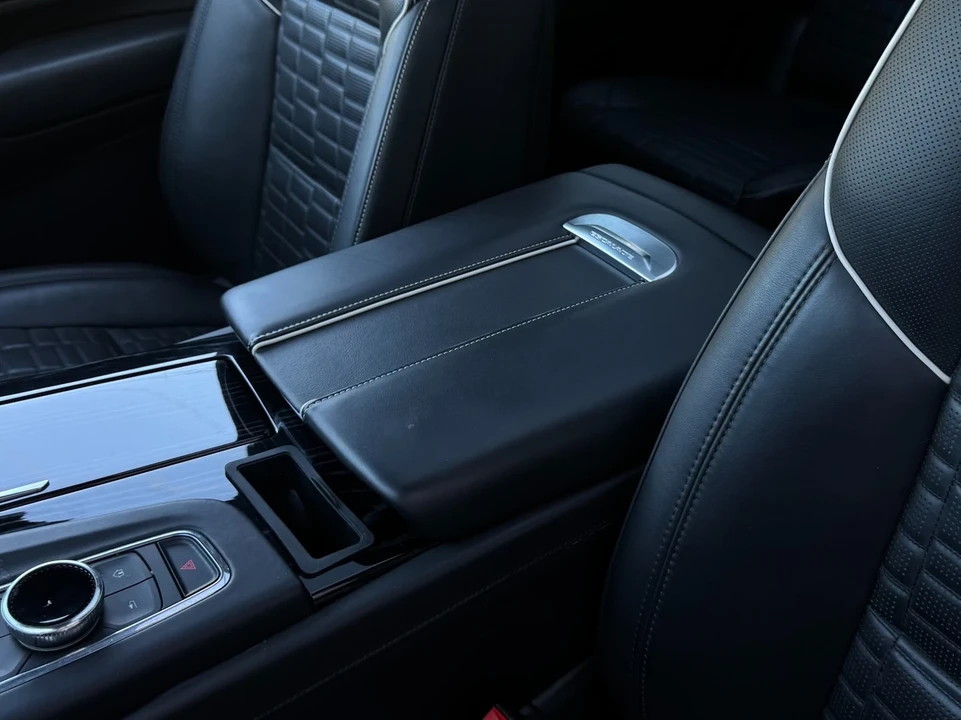 2023 Cadillac Escalade-V 5th Gen - Image 13 of 21