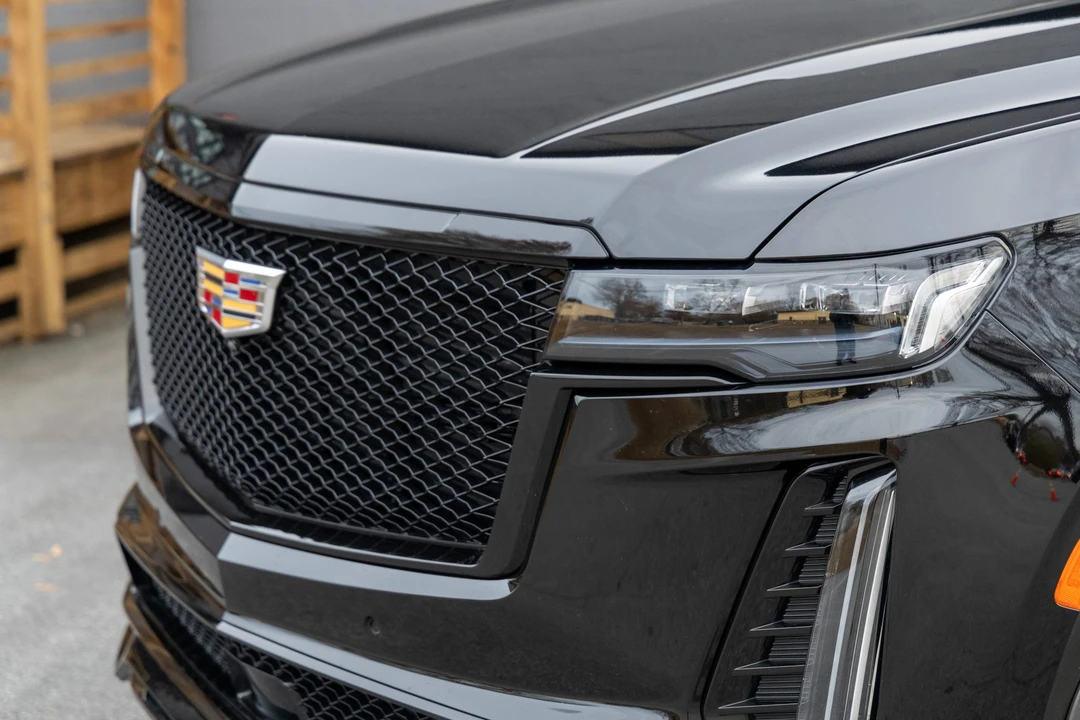 2023 Cadillac Escalade-V 5th Gen - Image 23 of 31