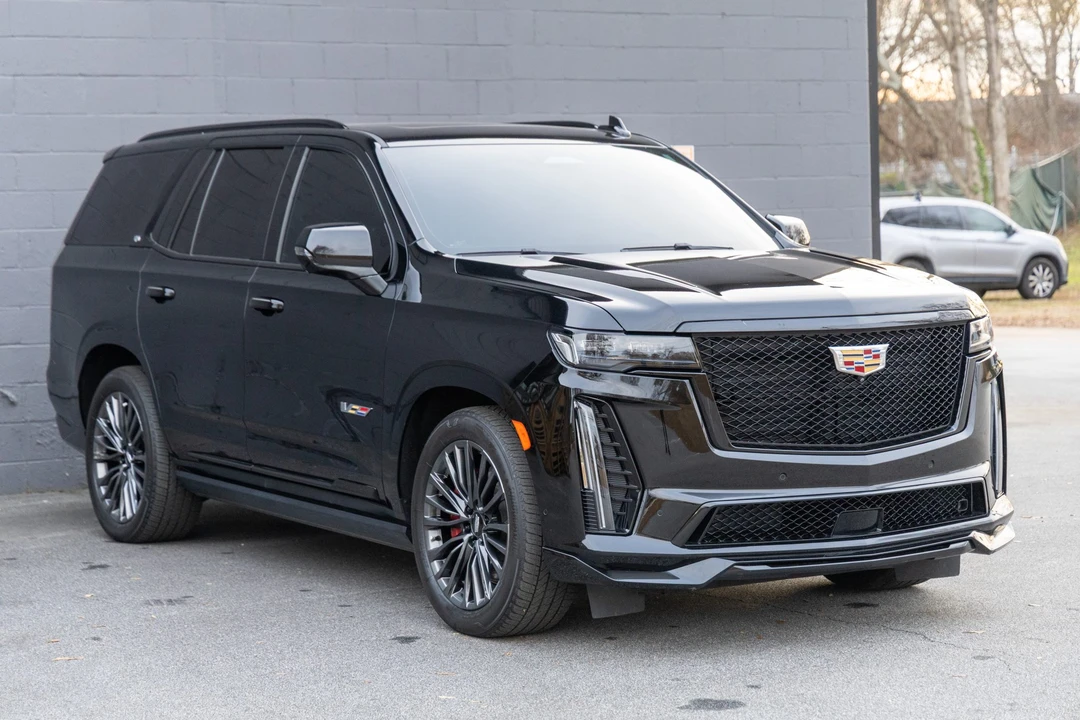 2023 Cadillac Escalade-V 5th Gen - Image 18 of 31