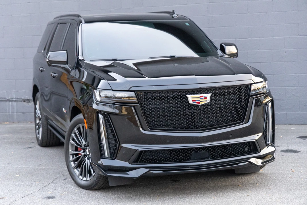 2023 Cadillac Escalade-V 5th Gen - Image 20 of 31