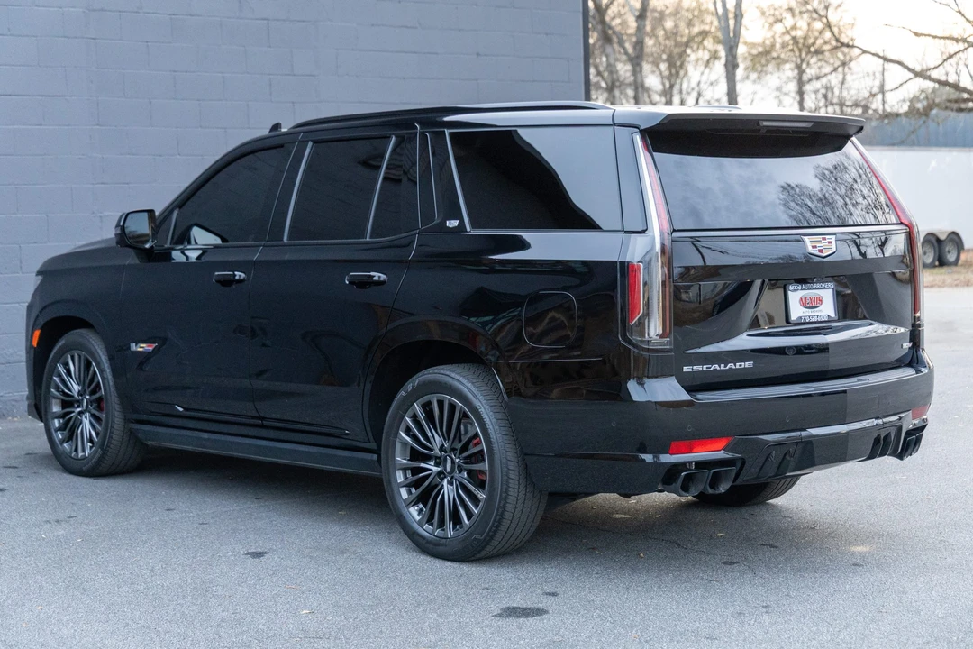 2023 Cadillac Escalade-V 5th Gen - Image 8 of 31